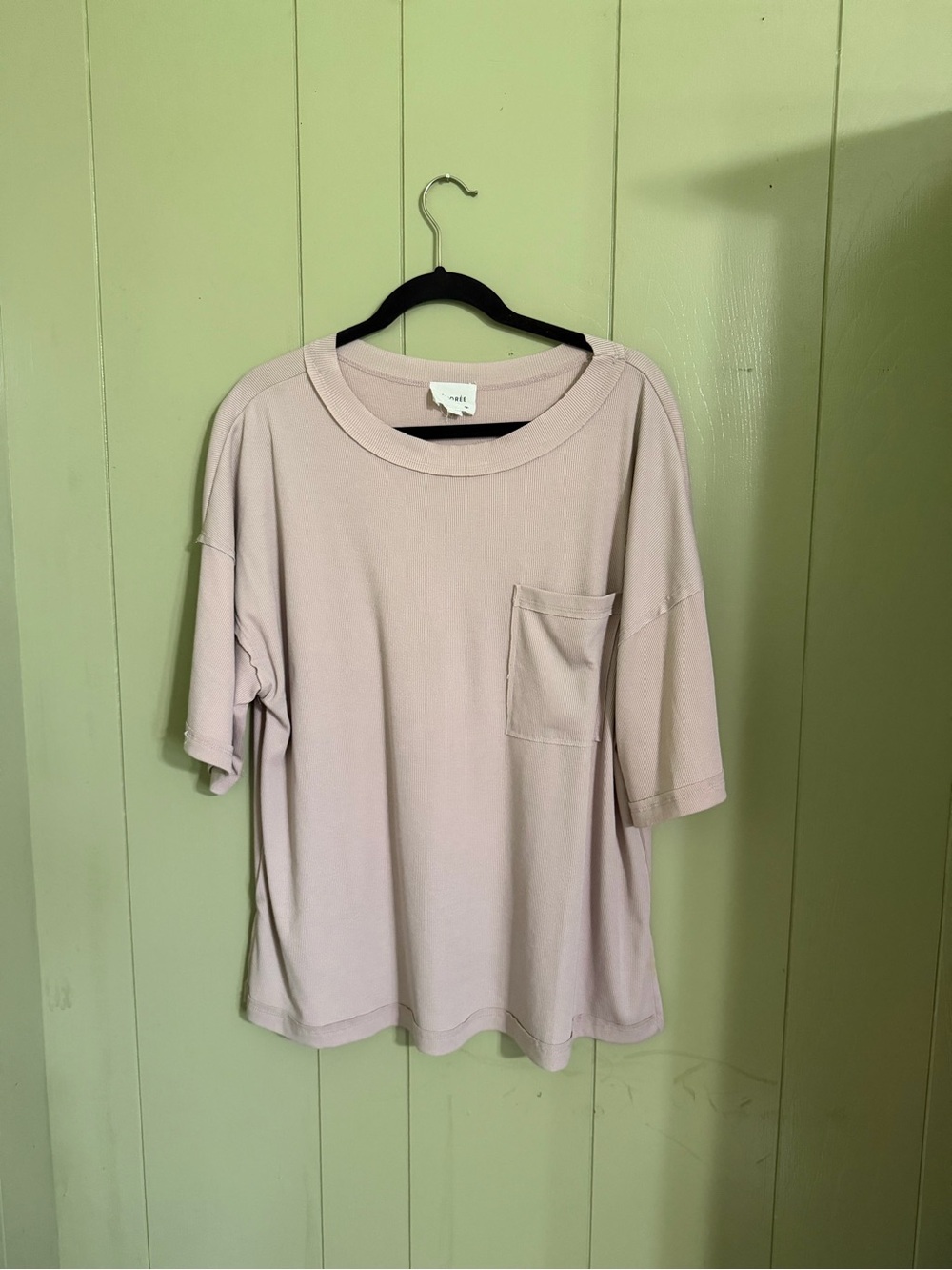 Andree Short Sleeve Pocket Tee in Light Taupe